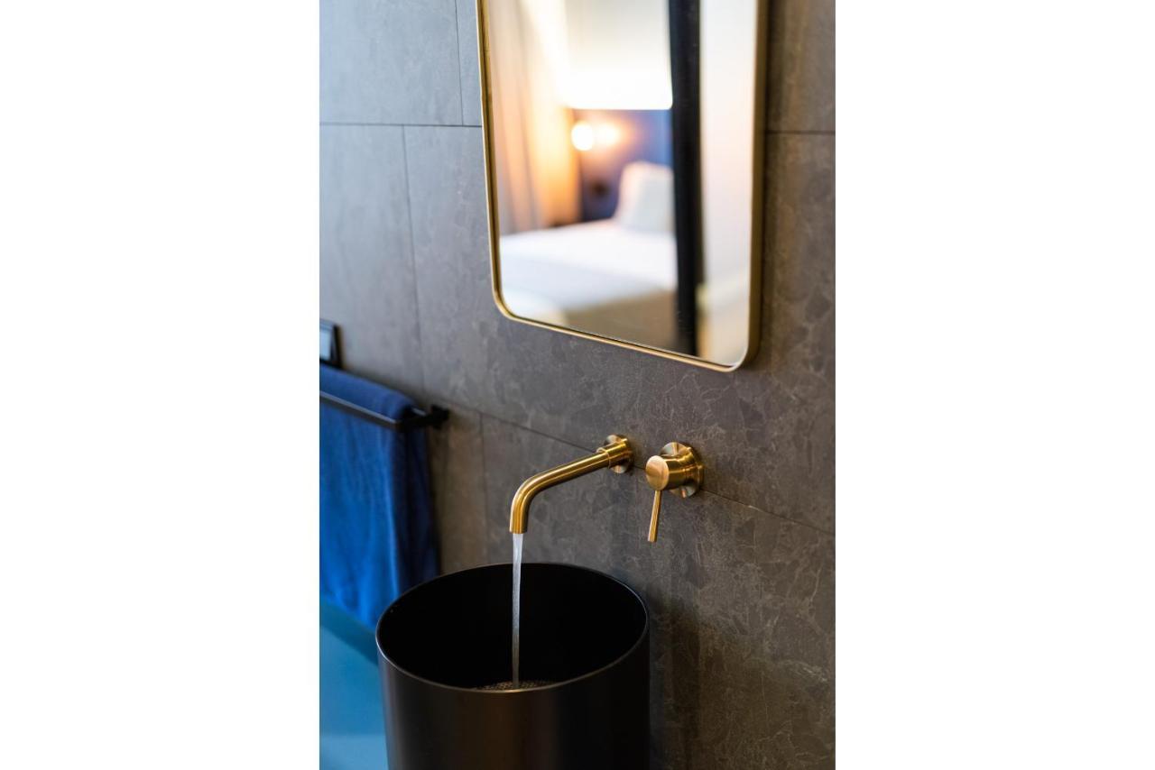 Muralla Sevilla Suites By Lola Экстерьер фото